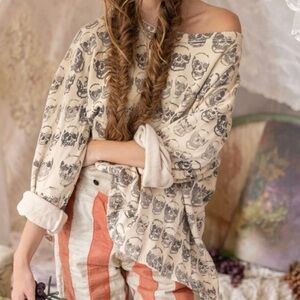 🖤 Magnolia Pearl Skulls Nago Sweatshirt